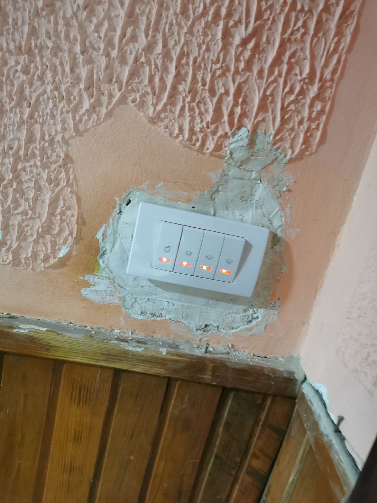 Javno odobrena fotografija 4 usluge Renoviranje kupatila (rušenje + el. instalacije)
